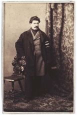 Kliknij aby zobaczyć obiekt pełnowymiarowy f011.jpg