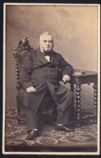 Kliknij aby zobaczyć obiekt pełnowymiarowy f033.jpg