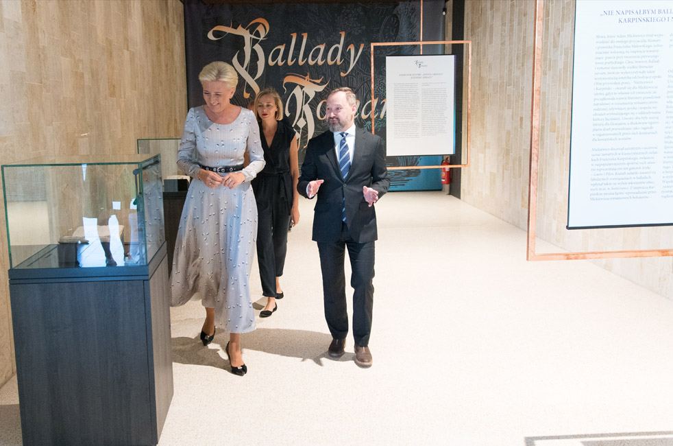 Wystawa „Ballady i romanse” otwarta przez Pierwszą Damę