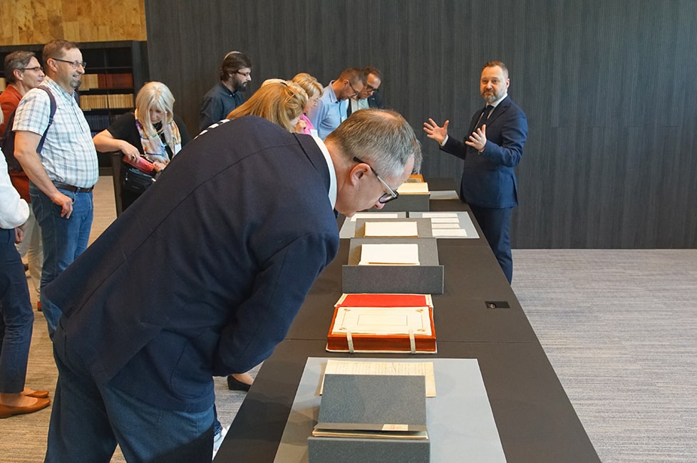 Uczestnicy Zjazdu Konferencji Polonistyk Uniwersyteckich w Bibliotece Narodowej